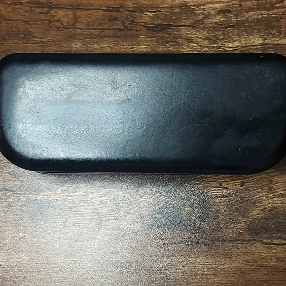 Coach Hard Eye Glass Case With Cloth - Picture 7 of 7